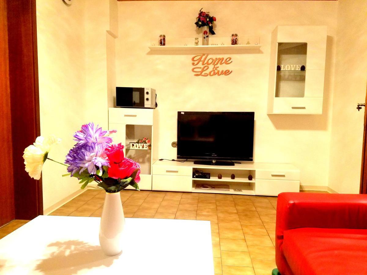 Ferienwohnung In Friedberg فريدبرغ المظهر الخارجي الصورة